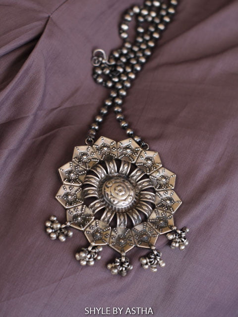 Tattva Embossed Classic Necklace