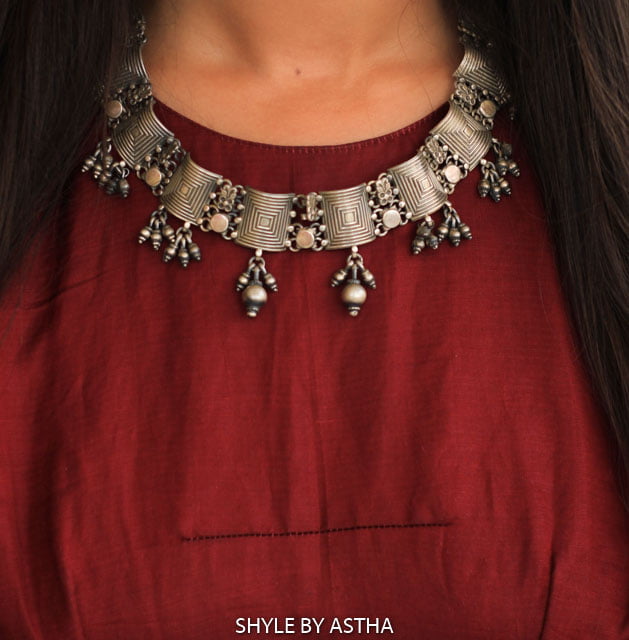 Anvaya Intricate Sequence Classic Necklace