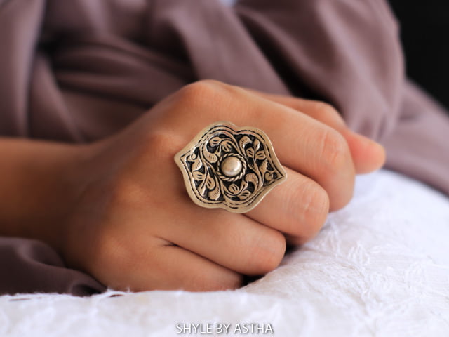 Moh Chitail Flora Ring