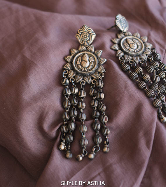 Anvaya Intricate Ganesha Rawa Danglers