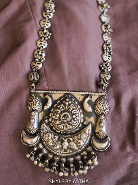 Tattva Vintage Inspired Classic Ghughri Necklace