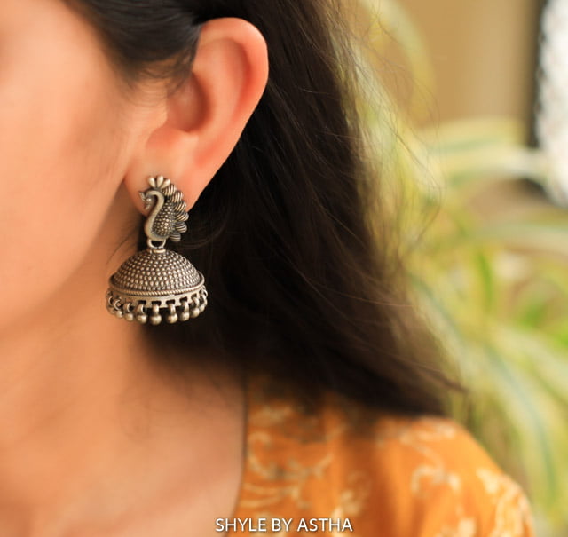Moh Peacock Motif Daana Art Jhumki