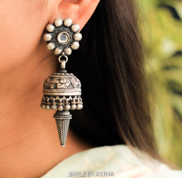 Dulari Chitai Intricate Rawa Drop Jhumka
