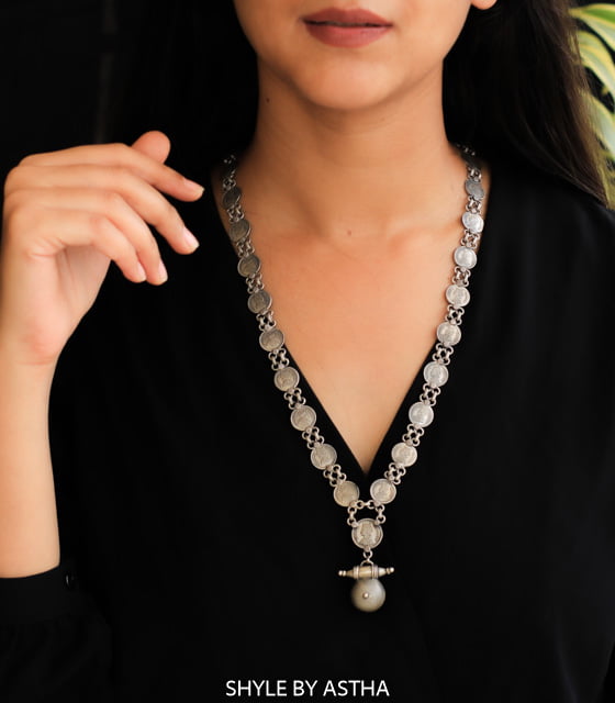 Anvaya Victorian Coin Textured Necklace