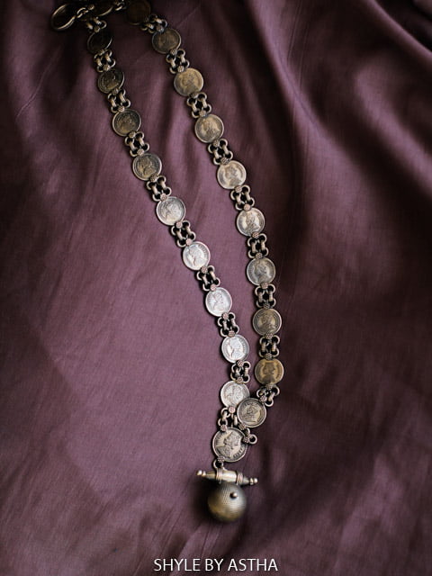 Anvaya Victorian Coin Textured Necklace