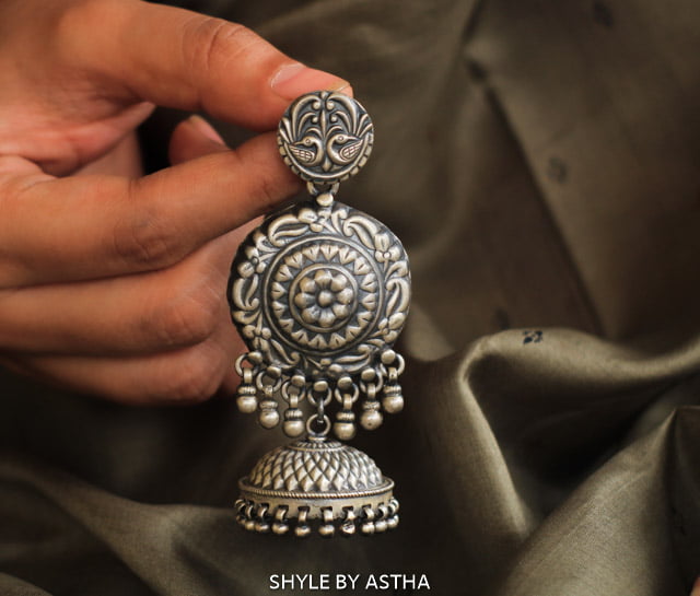 Dulari Layered Intricate Textured Jhumka