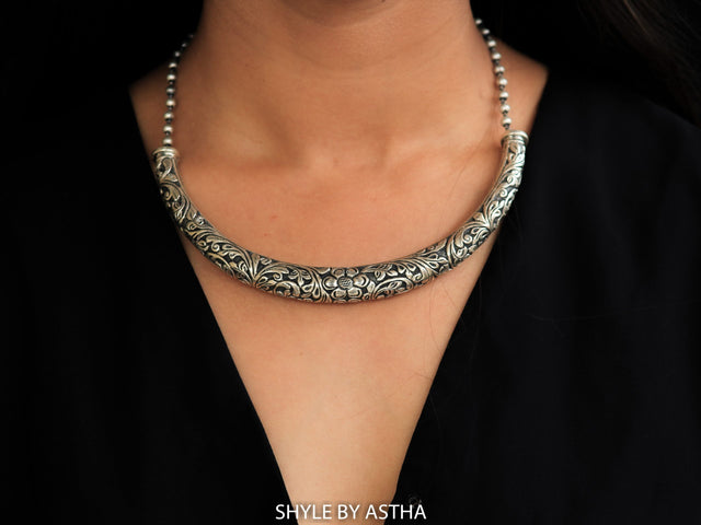 Tattva Intricate Chitai Ball Chain Hasli