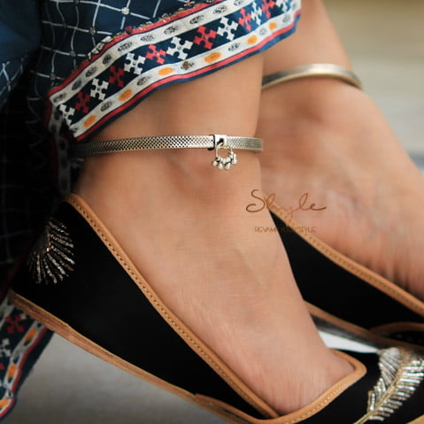 Mizoya Fine Textured Ankle Kada primary