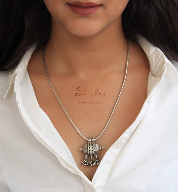 Mizoya Vintage Inspired Textured Ghughri Necklace