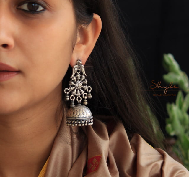 Mizoya Mini Parrot Textured Motif Intricate Jhumka