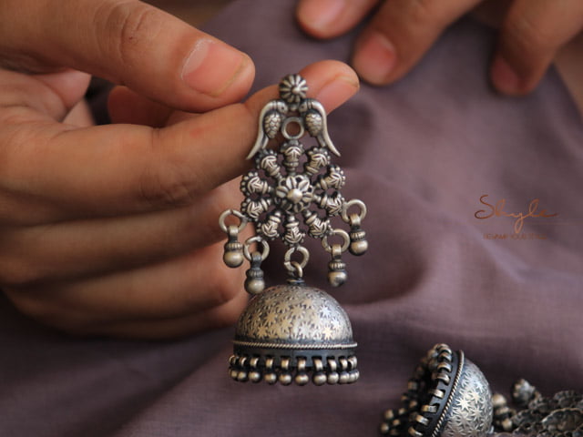 Mizoya Mini Parrot Textured Motif Intricate Jhumka