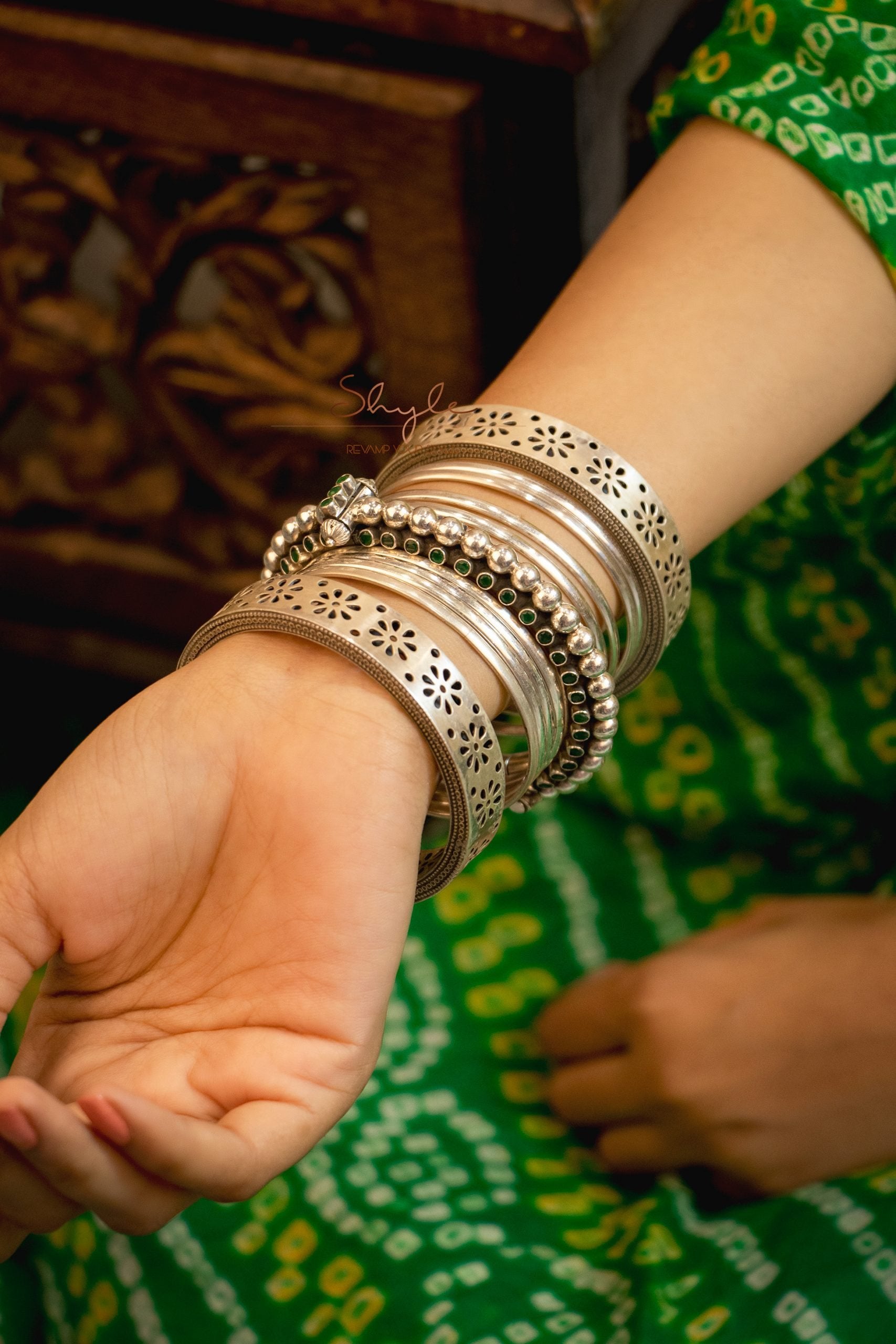 Tattva Flower Carved Embossed Bangle Set