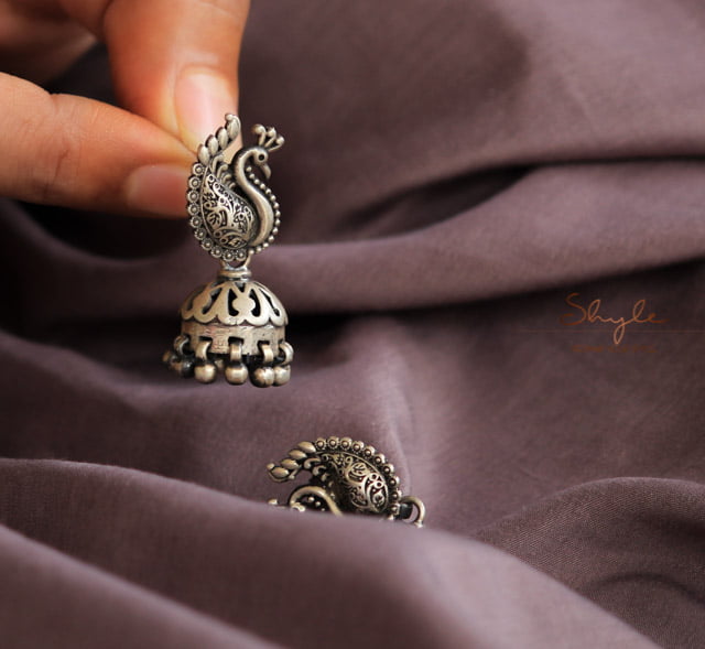 Moh Peacock Motif Carved Jhumki