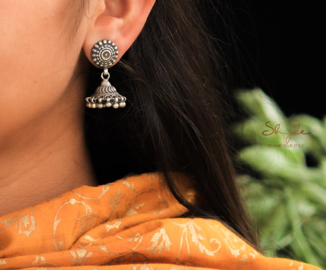 Moh Fine Intricate Jhumki