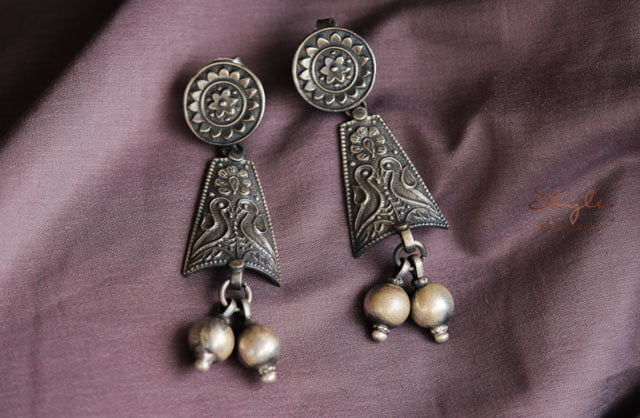 Mizoya Intricate Drop Earrings