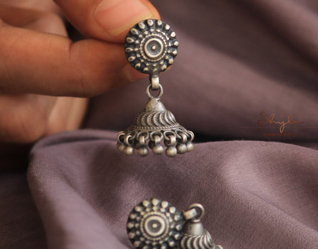 Moh Fine Intricate Jhumki