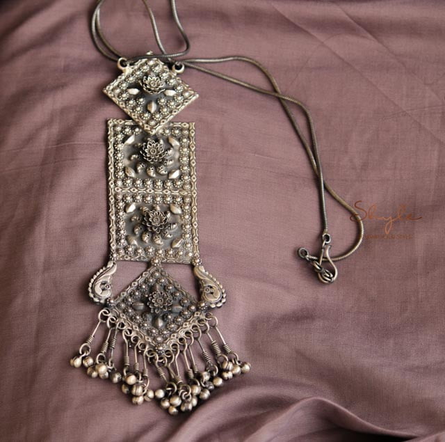 Anvaya Intricate Flower Art Classic Necklace