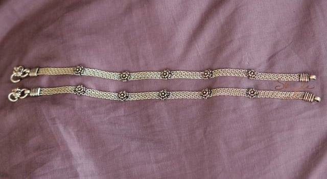 Anvaya Flower Stacked Anklet