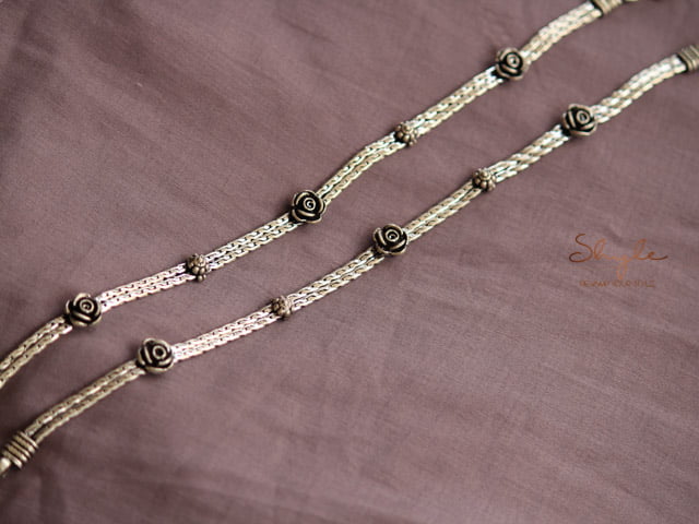 Anvaya Intricate Rose Stacked Anklet