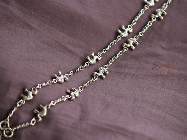 Anvaya Intricate Camel Anklet