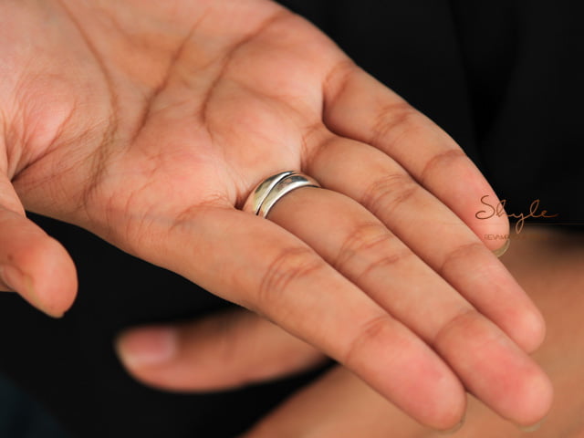 Adya Fine Daana Detailed Square Ring