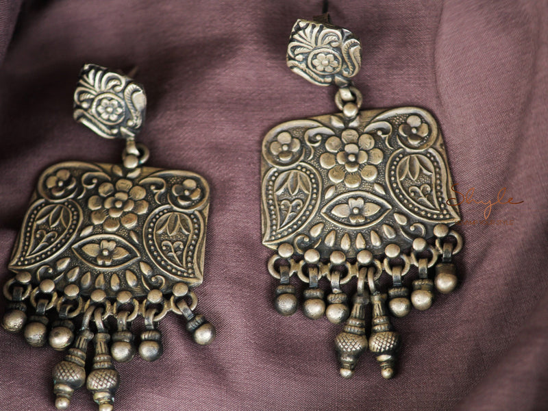 Mizoya Intricate Flora Ghughri earrings