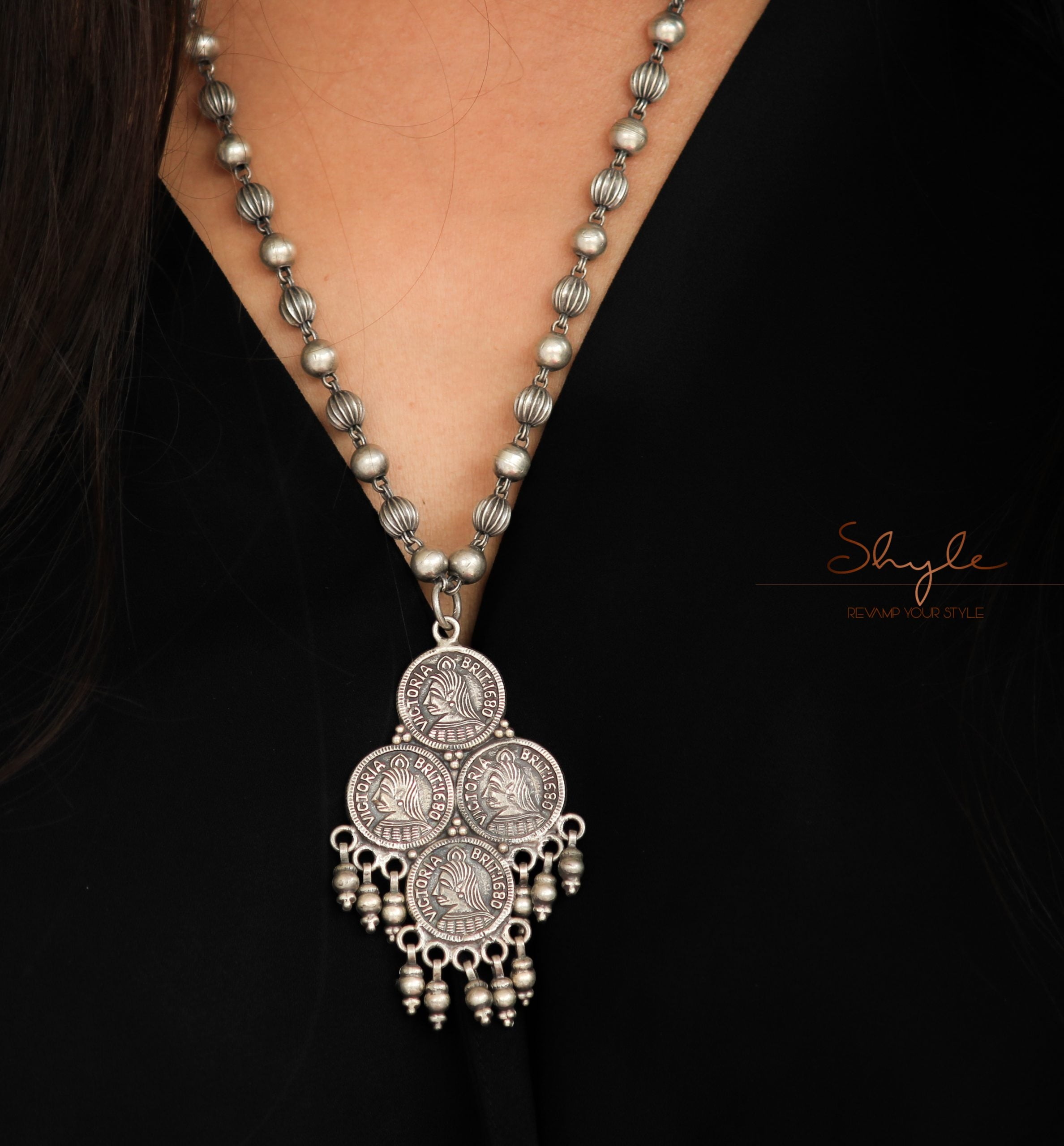 Anvaya Victorian Coin Rawa Ball Necklace