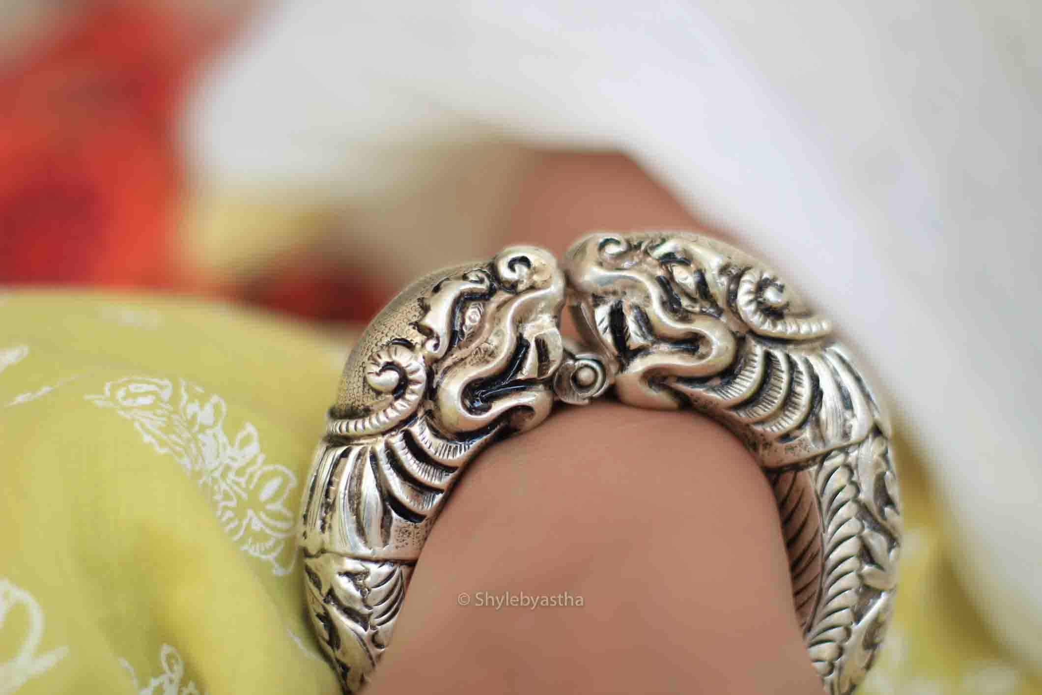 Tattva Chitai Art Antique Kada