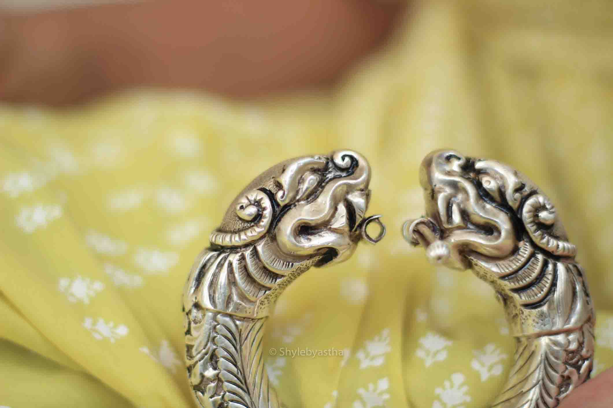 Tattva Chitai Art Antique Kada