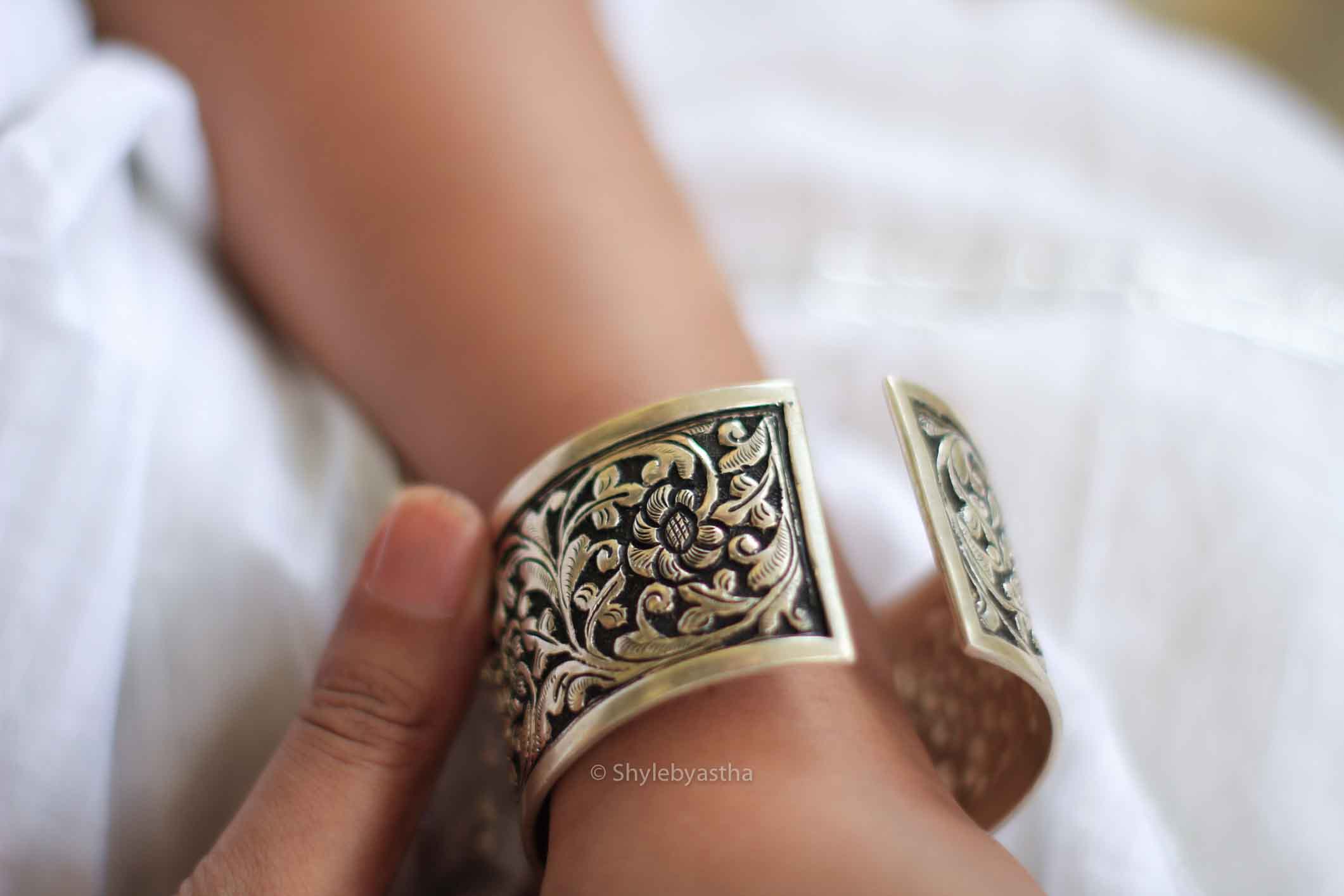 Tattva Chitai Art Broad Kada