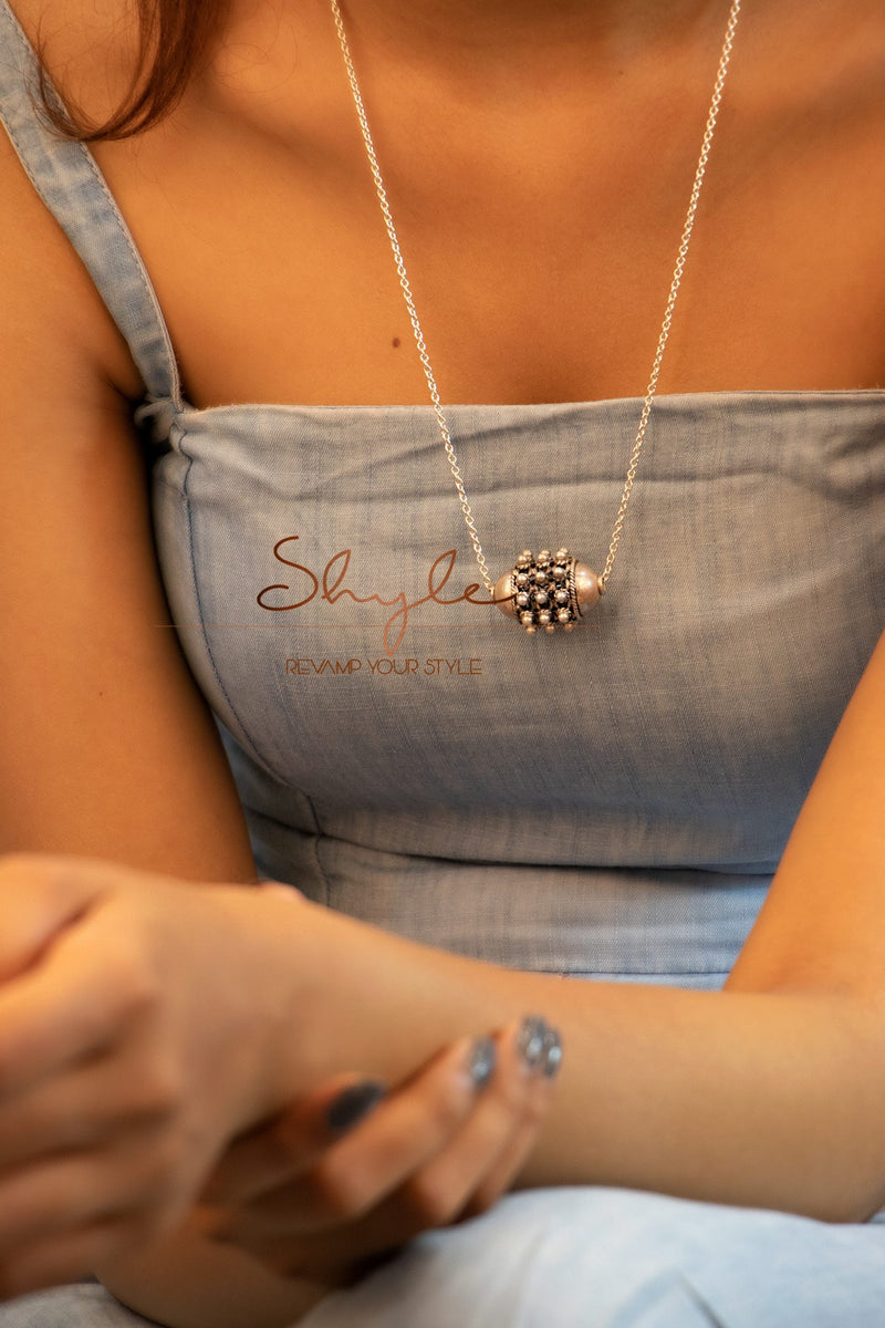 Moh Dot Embossed Necklace