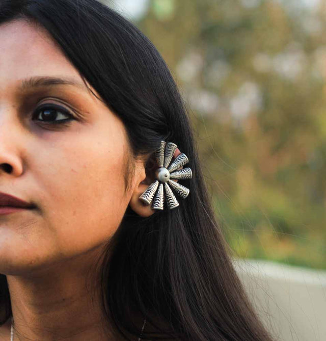 Mizoya Embossed Textured Earcuff