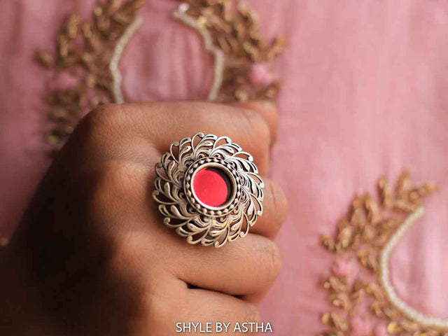 Dulari Handpainted Carved Ring