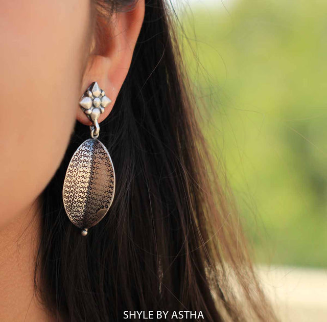Moh Textured Drop Earrings