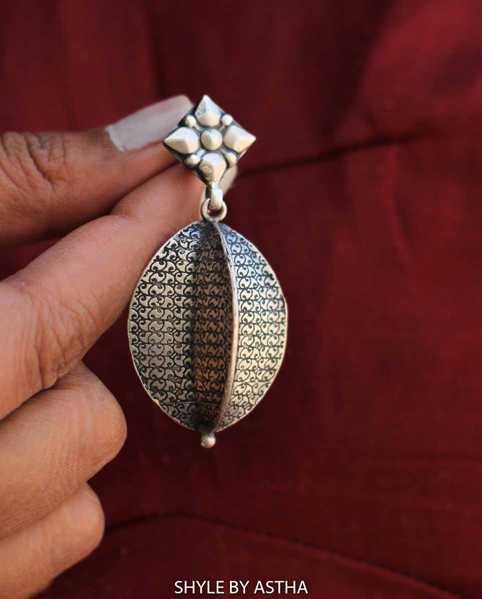 Moh Textured Drop Earrings