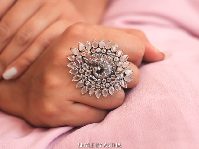 Essence Swarovski Peacock Ring