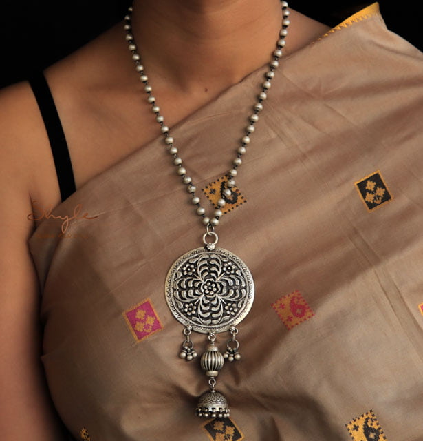 Tattva Chitai Detailed Jhumki Ball Necklace
