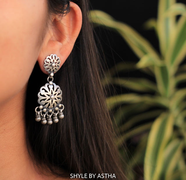 Adya Carved Layered Earrings