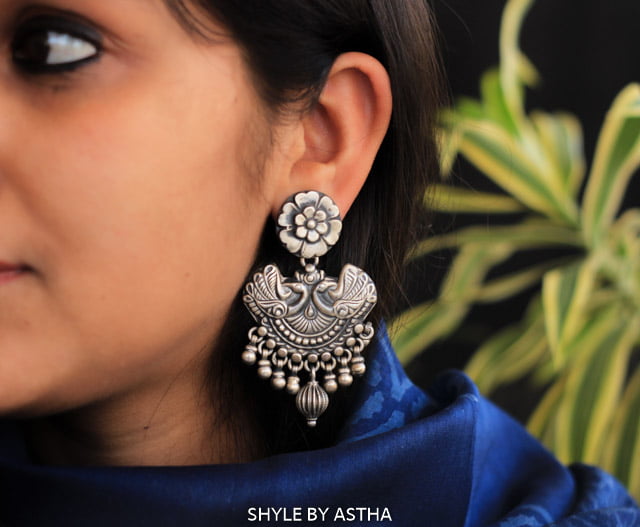 Mizoya Dual Peacock Detailed Earrings