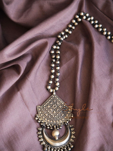 Anvaya Intricate Chandra Drop Necklace
