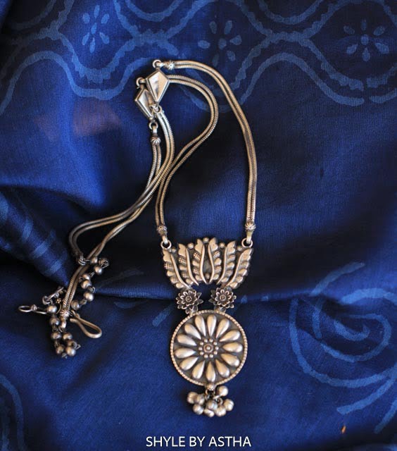 Anvaya Lotus Flower Embossed Necklace