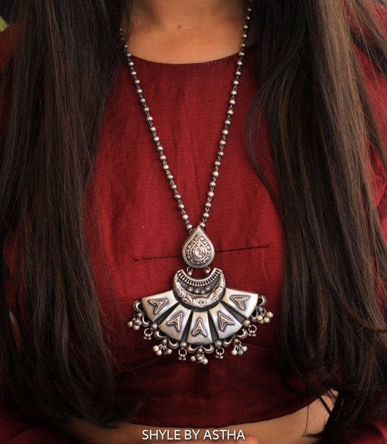 Anvaya Classic Detailed Necklace