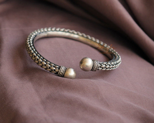 Mizoya Intricate Guthau Ball Kada front