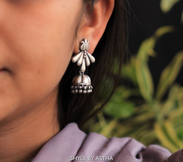 Moh Matte Embossed Jhumki