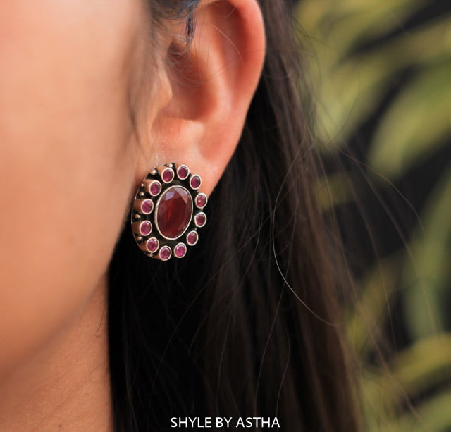 Essence Work Wear Studs