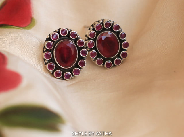 Essence Work Wear Studs