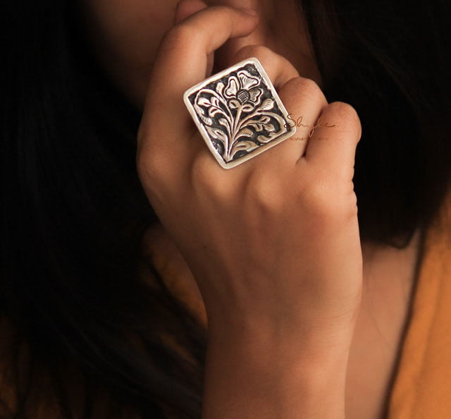 Anvaya Flora Chitai Square Ring