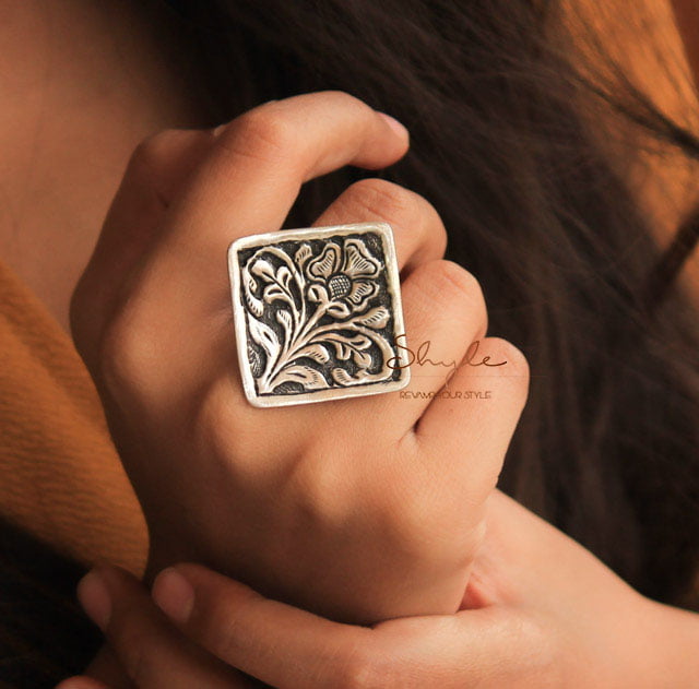 Anvaya Flora Chitai Square Ring