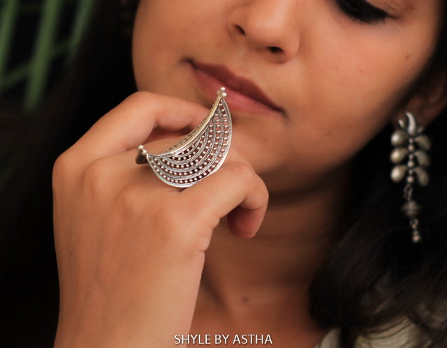 Adya Fine Boat Ring