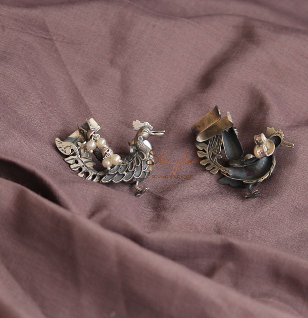 Moh Statement Detailed Peacock Earcuff